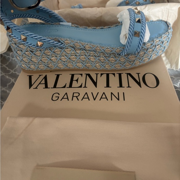 Valentino Garavani Shoes - Valentino Garavani Beige Box